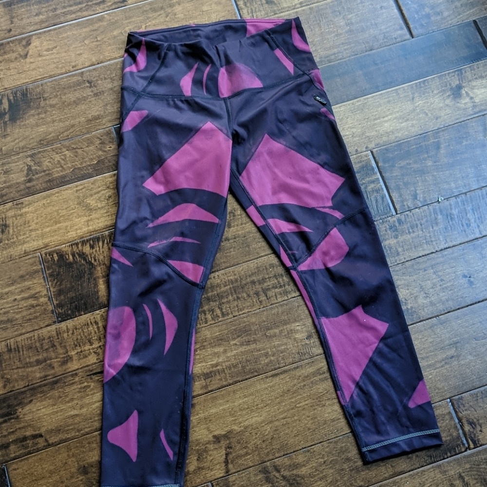 Lululemon high waisted 23" crop